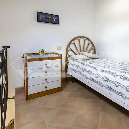 17 Centro - Splendido Trilocale Sulla Piazzetta Di Porto Faro Villa