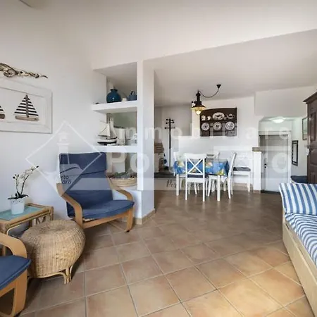 17 Centro - Splendido Trilocale Sulla Piazzetta Di Porto Faro Palau