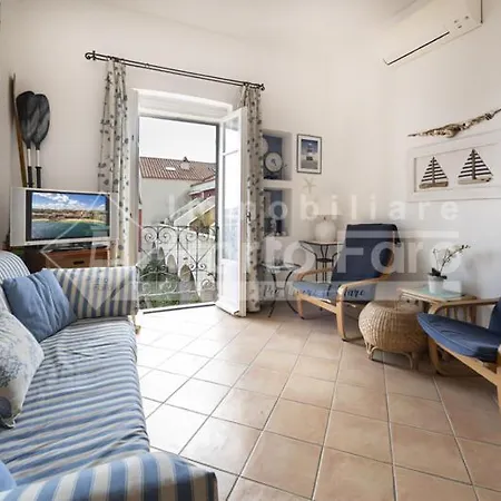 17 Centro - Splendido Trilocale Sulla Piazzetta Di Porto Faro Villa Palau