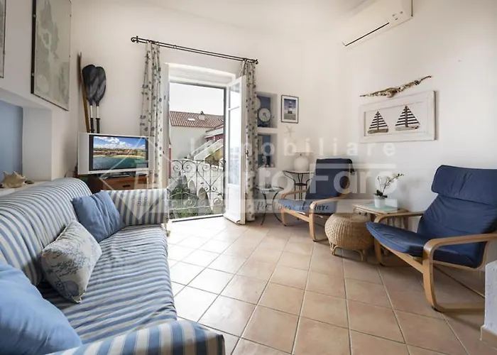 17 Centro - Splendido Trilocale Sulla Piazzetta Di Porto Faro Villa Palau